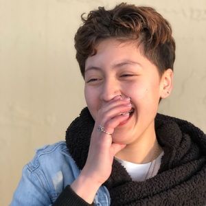 Meet your Posher, Hallie